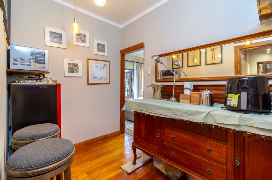 To Let 1 Bedroom Property for Rent in Vredehoek Western Cape